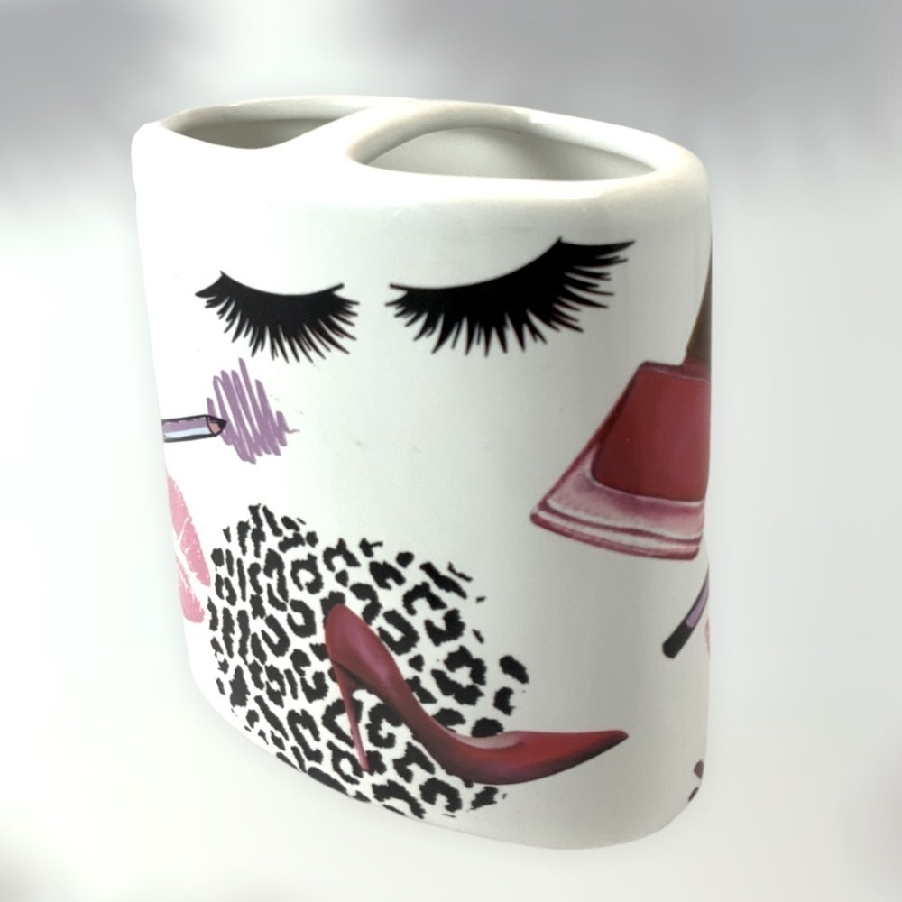 Fashion Girl Boss Toothbrush Holder Ceramic Bath Accessory Makeup Animal Print